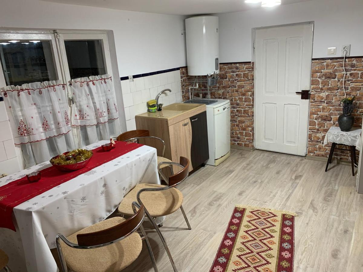 Casa Rurala Cu Livada Lavandra Câmpina Exterior foto